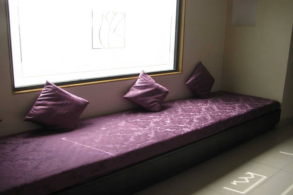 sitting area